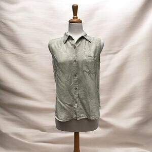 VTG Big Dogs Resortwear 100% Silk Top Sz M Pale Green Button Up Tropical Coastal